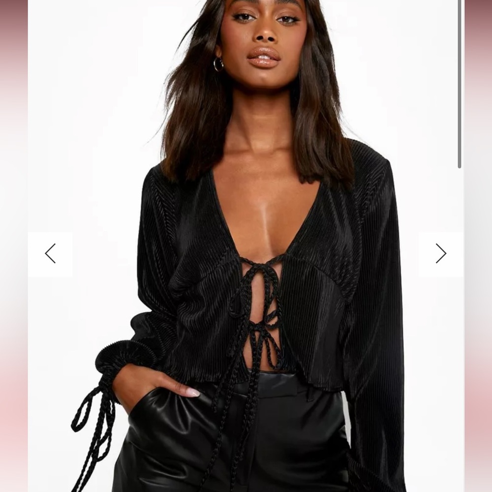 Boohoo tie front plisse top - size 12